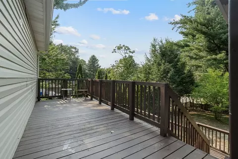 Exterior - 281 Newton Rd, Springfield, MA 01118 photo 8 of 12