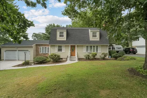 Exterior - 281 Newton Rd, Springfield, MA 01118 photo 4 of 12