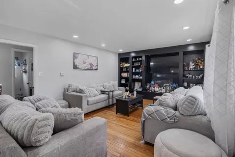 Living - 281 Newton Rd, Springfield, MA 01118 photo 2 of 3