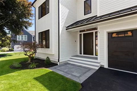 Exterior - 21 Winslow Rd, Needham, MA 02492 photo 2 of 5
