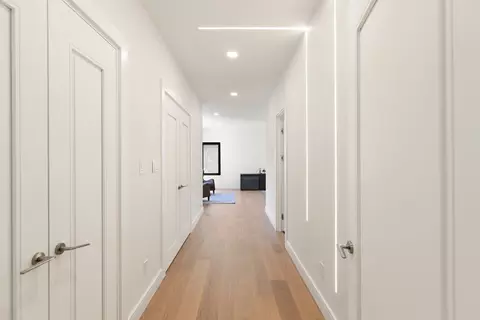 Entry Way - 21 Winslow Rd, Needham, MA 02492 photo 2 of 3