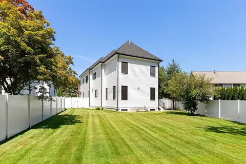 Exterior - 21 Winslow Rd, Needham, MA 02492 photo 5 of 5