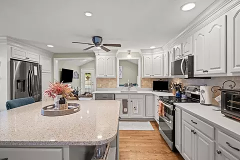 Kitchen - 21 Corinth, Worcester, MA 01606 photo 1 of 5