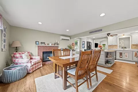 Dining - 21 Corinth, Worcester, MA 01606 photo 2 of 2