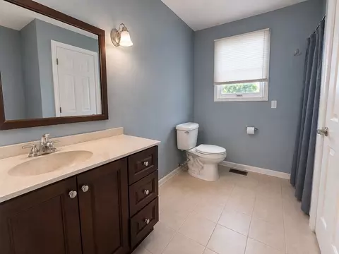 24 Montclair St, Chicopee, MA 01013 photo 11