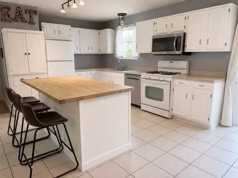 24 Montclair St, Chicopee, MA 01013 photo 7