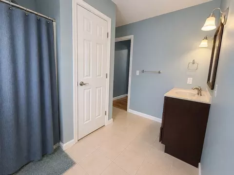 24 Montclair St, Chicopee, MA 01013 photo 12