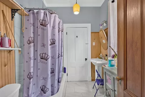 Bath - 153 Belmont St, Fall River, MA 02720 photo 3 of 4