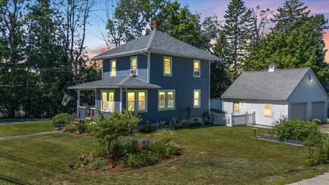 65 Congress St, Amesbury, MA 01913