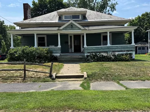 50 Cleveland St, Greenfield, MA 01301