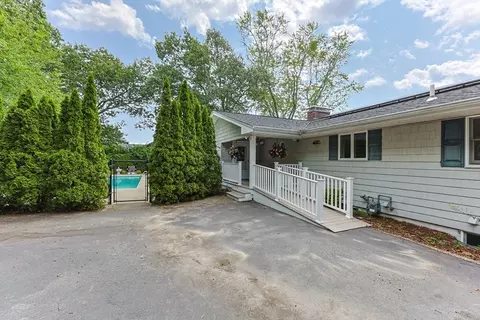 2 Franconia Ave, Wareham, MA 02571 photo 5