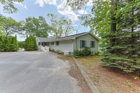 2 Franconia Ave, Wareham, MA 02571 photo 4