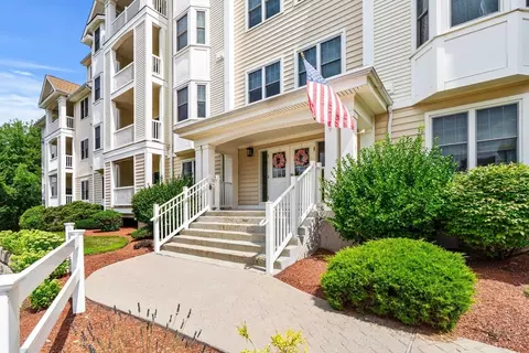 33 Westchester Dr #304, Haverhill, MA 01830