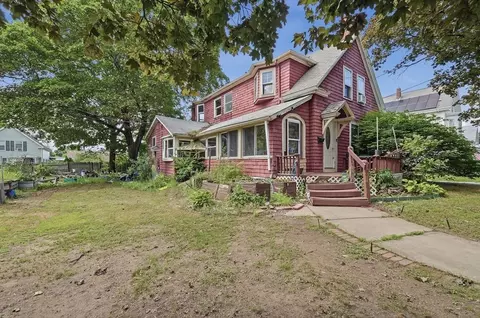 18 Linfield St, Holbrook, MA 02343