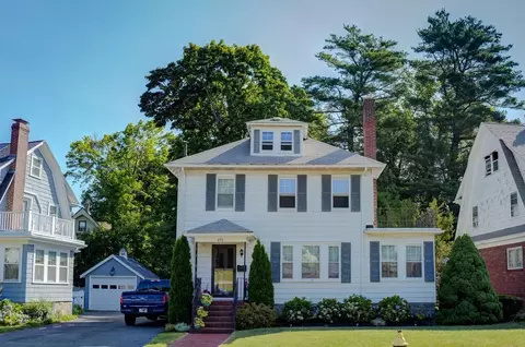 656 W Roxbury Pkwy, Boston, MA 02131