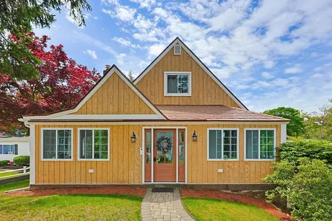 45 Perry St, Weymouth, MA 02189