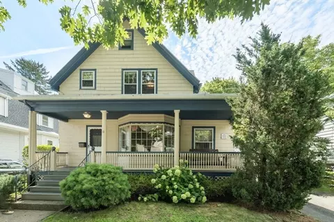 11 Hampden St, Swampscott, MA 01907