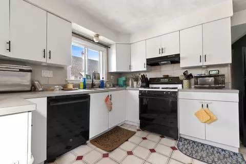 Kitchen - 20 Shepherd St, Gloucester, MA 01930 photo 5 of 7