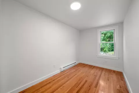 Bedroom - 29 Sandwich Rd, Wareham, MA 02571 photo 4 of 6