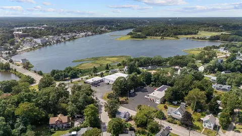 View/Area - 29 Sandwich Rd, Wareham, MA 02571 photo 3 of 4