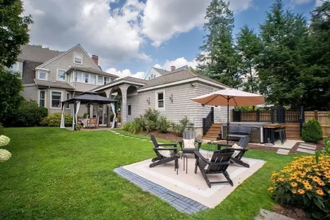 37 Pineywoods Ave, Springfield, MA 01108 photo 34