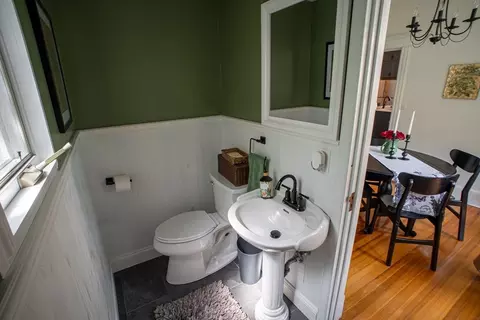 37 Pineywoods Ave, Springfield, MA 01108 photo 10