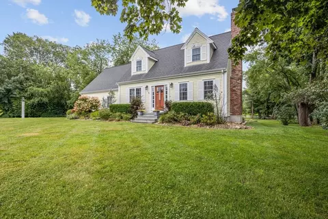 2 Bettys Neck Rd, Lakeville, MA 02347