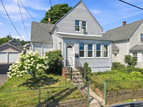 31 Birch St, Quincy, MA 02171