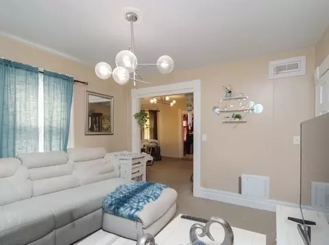 Living - 44-46 Dawes St, Springfield, MA 01109 photo 3 of 4