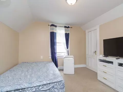 Bedroom - 44-46 Dawes St, Springfield, MA 01109 photo 4 of 9