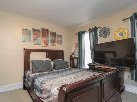 Bedroom - 44-46 Dawes St, Springfield, MA 01109 photo 2 of 9