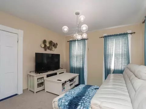 Living - 44-46 Dawes St, Springfield, MA 01109 photo 1 of 4