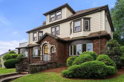 16 Douglas Rd, Belmont, MA 02478