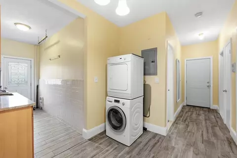 55 Thatcher St #1, Brookline, MA 02446 photo 4