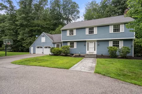 44 Ivy Ln, Sherborn, MA 01770