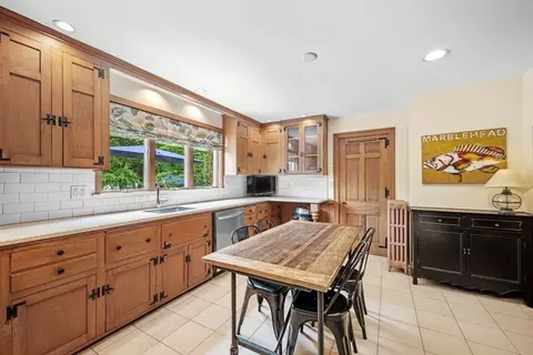 12 Robert Rd, Marblehead, MA 01945 photo 8