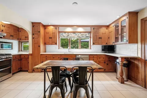 12 Robert Rd, Marblehead, MA 01945 photo 7