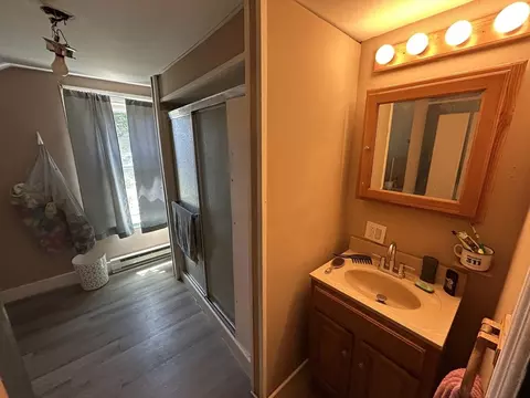 Bath - 89 Mill St, Worcester, MA 01603 photo 3 of 3