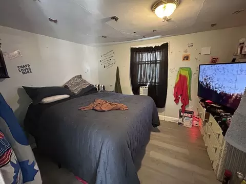 Bedroom - 89 Mill St, Worcester, MA 01603 photo 3 of 4