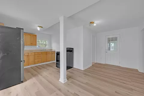 Entry Way - 4 Eddy St, Ware, MA 01082 photo 1 of 2
