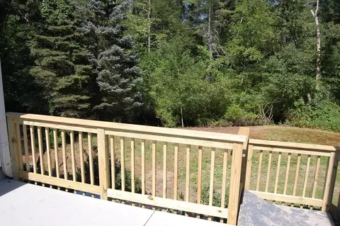 Exterior - 85 Baldwin Dr, Hampden, MA 01036 photo 4 of 5