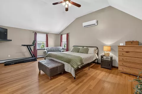 Bedroom - 55 Irving St, Fall River, MA 02723 photo 3 of 8