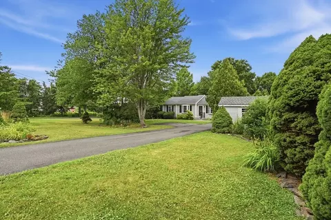 Exterior - 14 Florence Rd, Easthampton, MA 01027 photo 4 of 10
