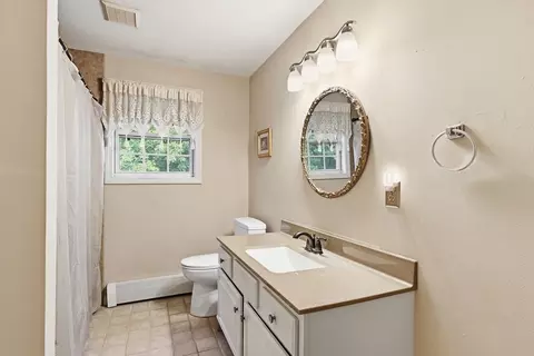 Bath - 14 Florence Rd, Easthampton, MA 01027 photo 1 of 3