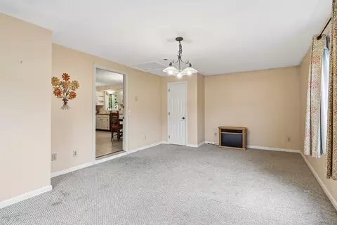 Living - 14 Florence Rd, Easthampton, MA 01027 photo 6 of 8
