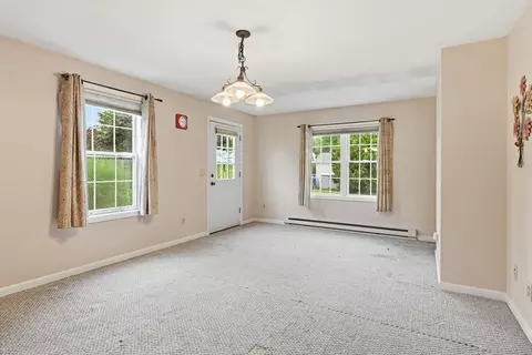 Living - 14 Florence Rd, Easthampton, MA 01027 photo 5 of 8