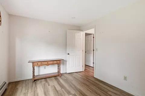 Bedroom - 14 Florence Rd, Easthampton, MA 01027 photo 4 of 4