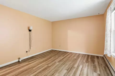 Living - 14 Florence Rd, Easthampton, MA 01027 photo 8 of 8