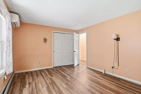 Bedroom - 14 Florence Rd, Easthampton, MA 01027 photo 1 of 4