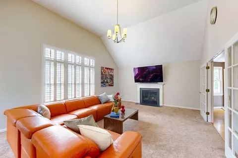 Living - 79 Summer St, Walpole, MA 02071 photo 4 of 6